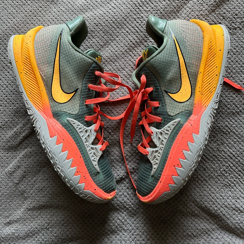 Nike Kyrie low 4 ny vs ny sunrise